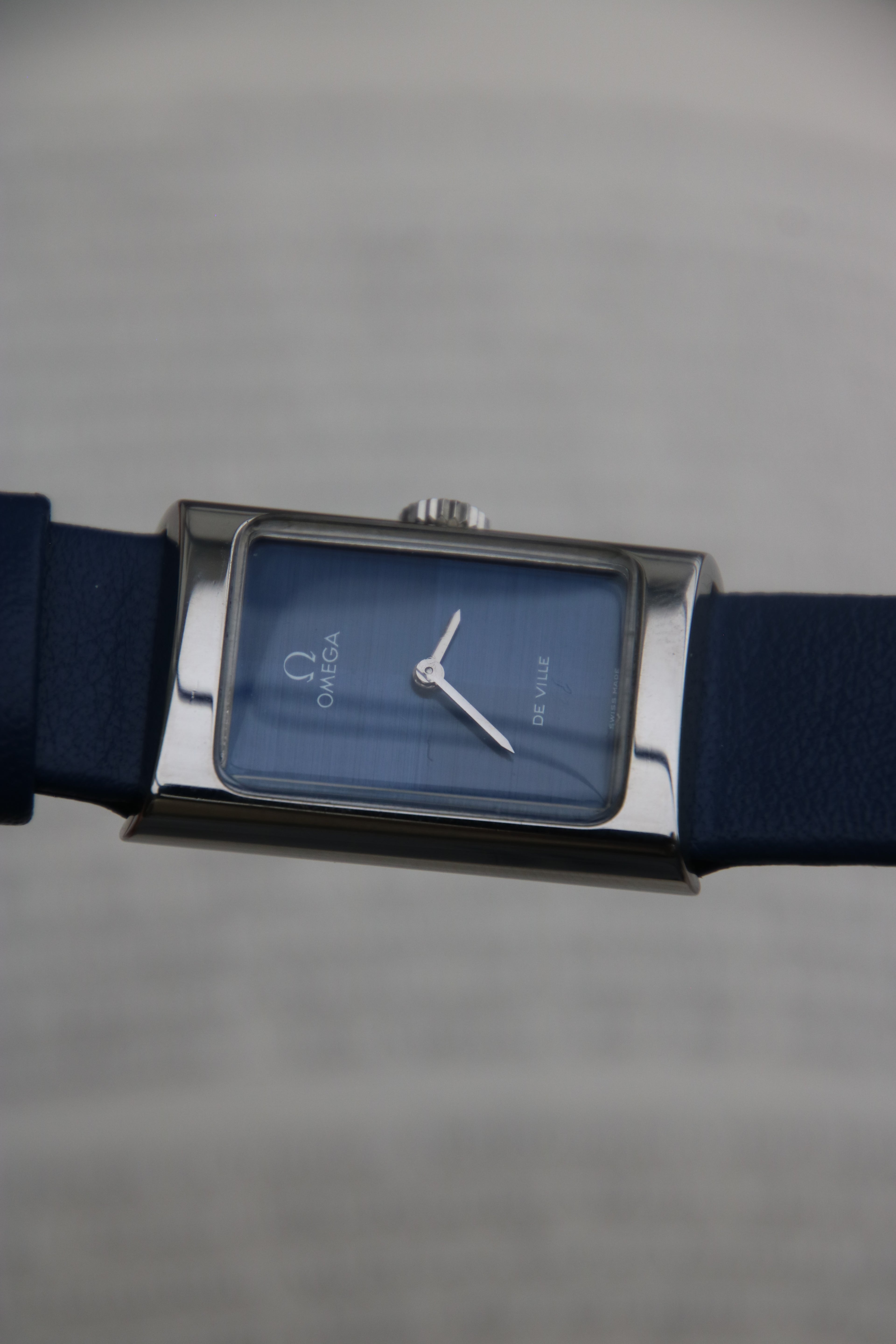 Omega De Ville Tank – Ref. 511.0458 – Blue Harlequin Dial – Revision 2025